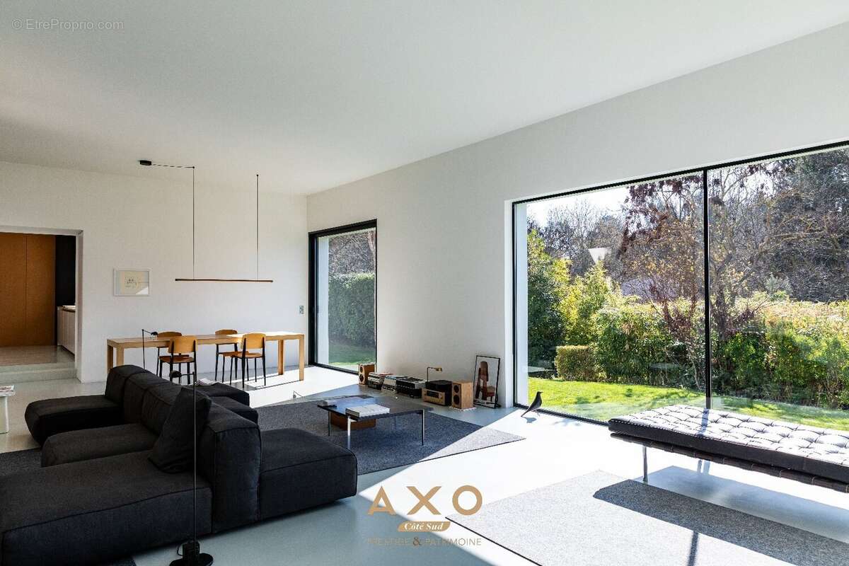 Maison à LE THOLONET