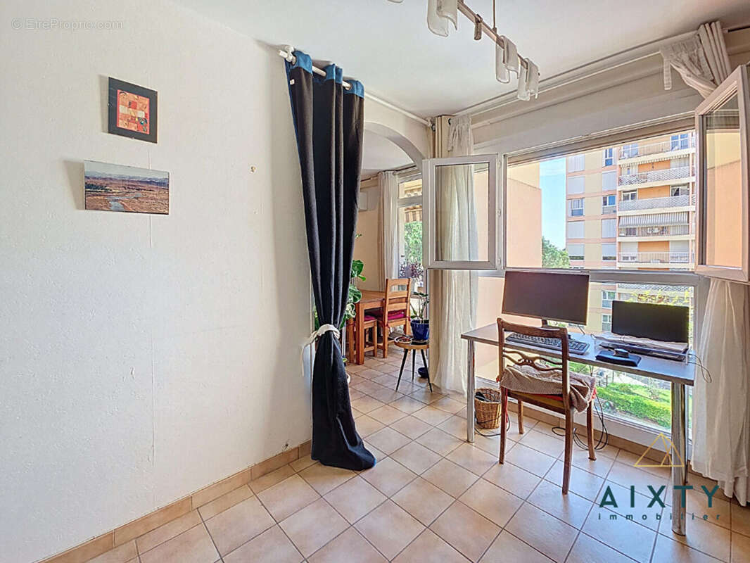 Appartement à MARSEILLE-12E