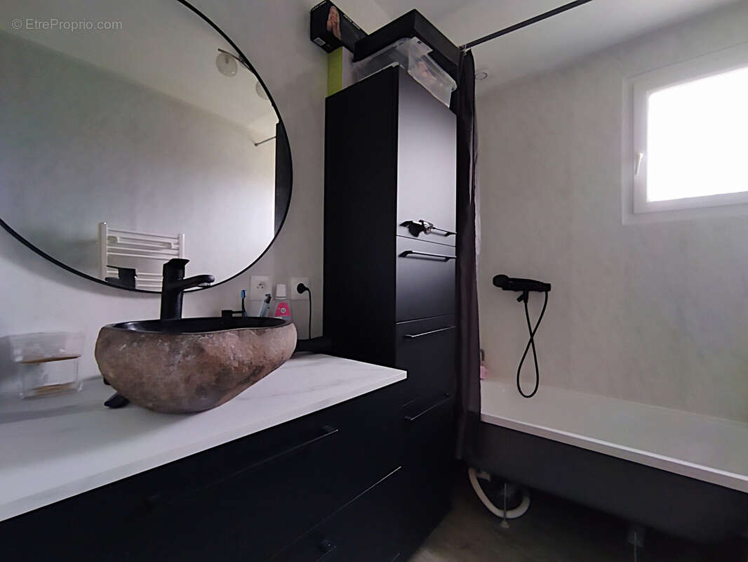 Maison à SAINTE-FLORENCE