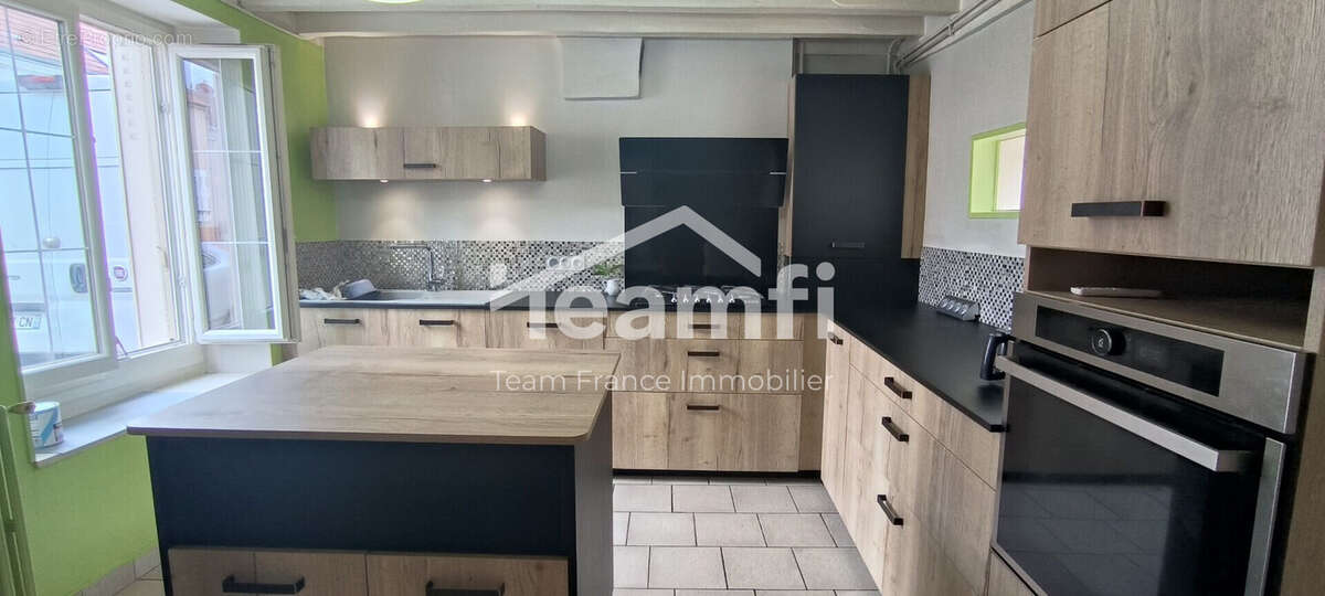 Maison à SAINT-JEAN-DE-LA-RUELLE