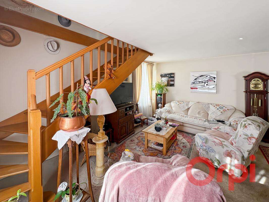 Maison à SAINT-AMAND-MONTROND