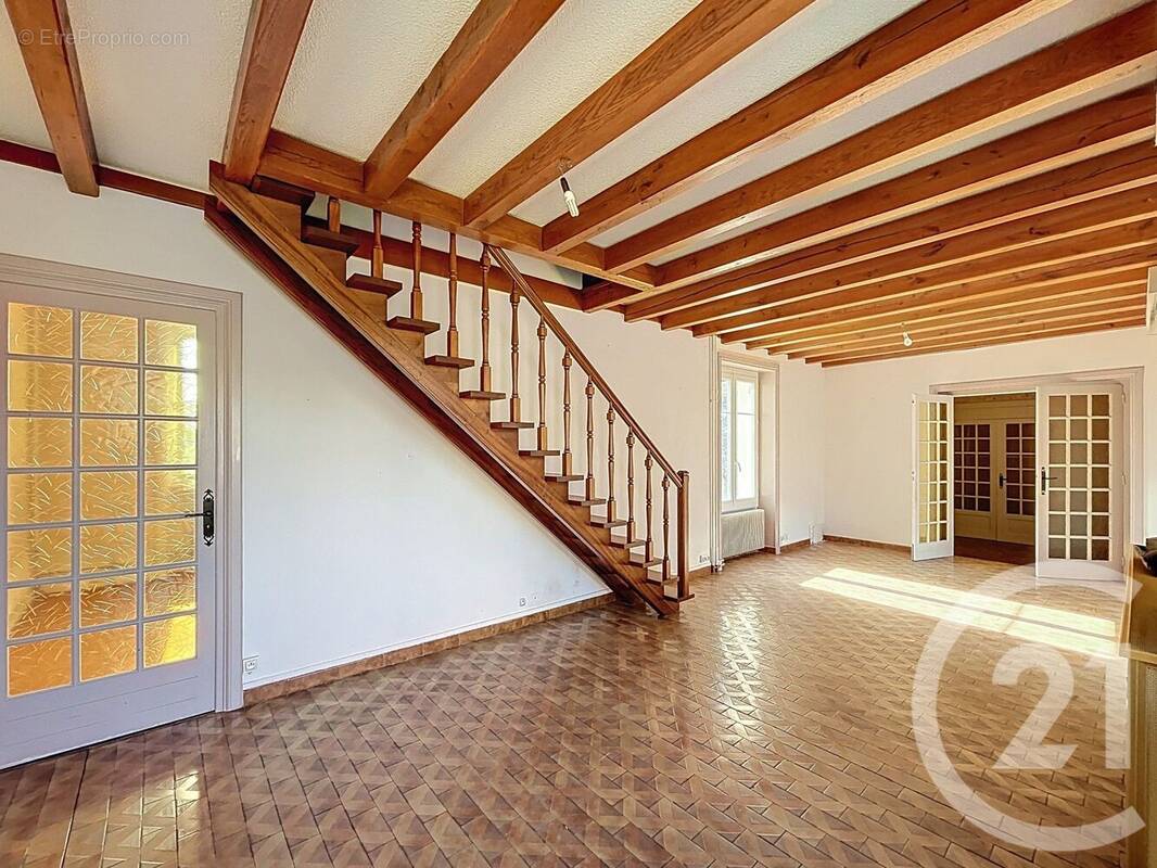 Appartement à MORNANT