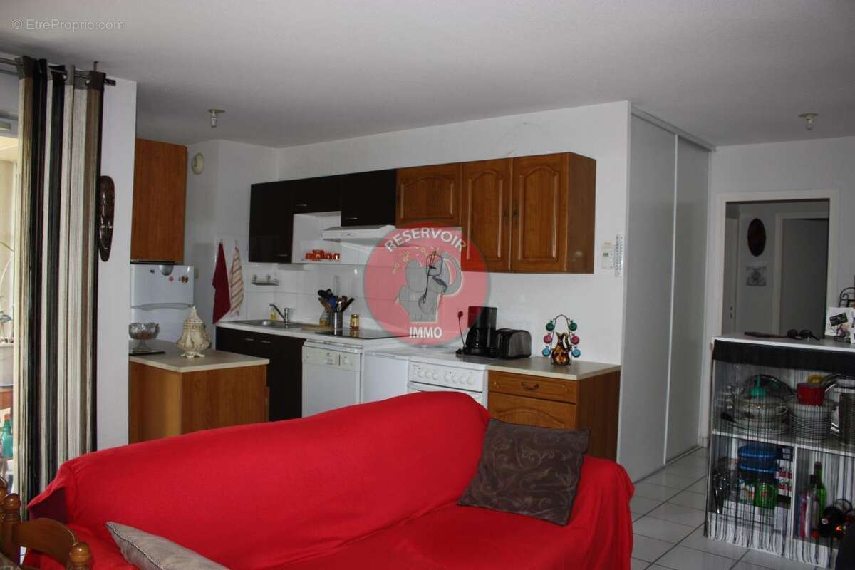 Appartement à CAZERES