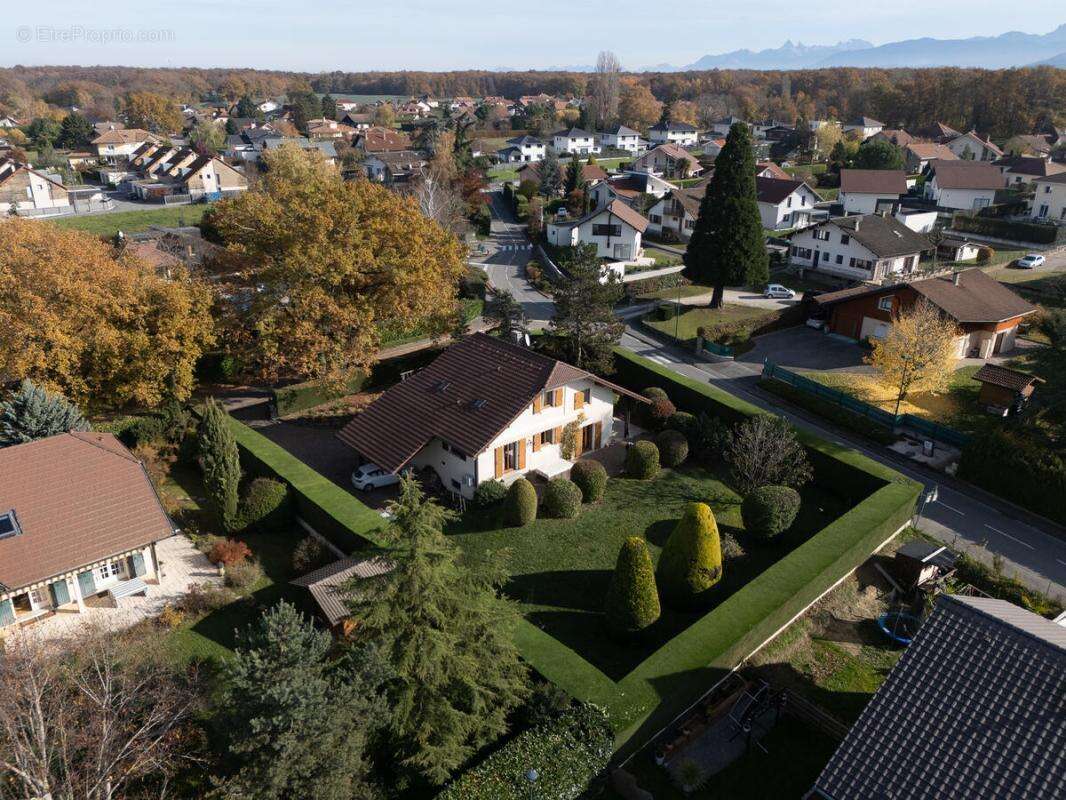 Maison à CHENS-SUR-LEMAN