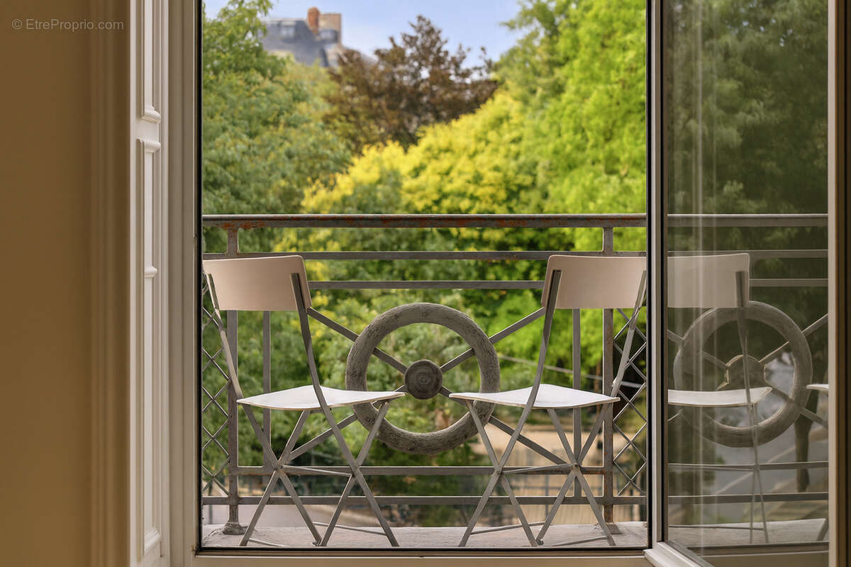 Appartement à PARIS-3E