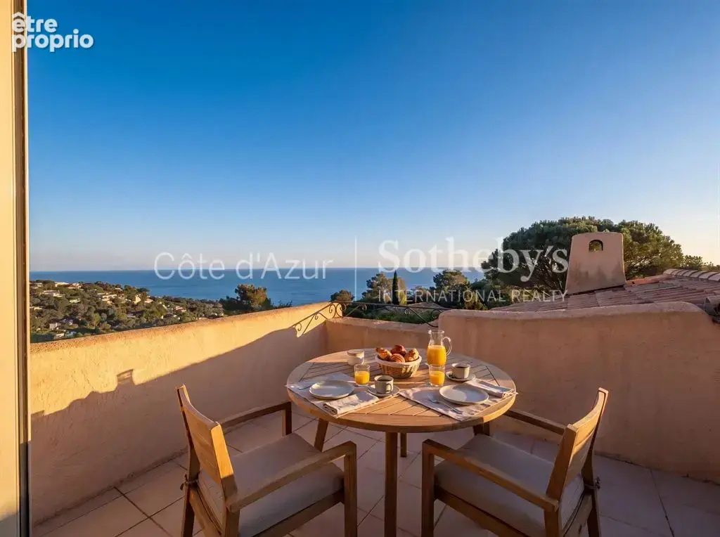 Les Issambres, villa avec vue mer, piscine et potentiel d’extension proche des plages - photo 3
