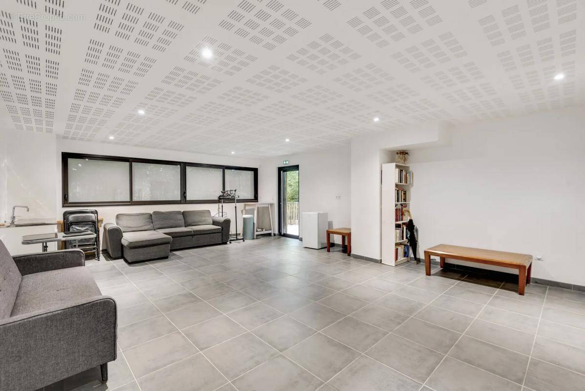 Appartement à L&#039;ILE-SAINT-DENIS