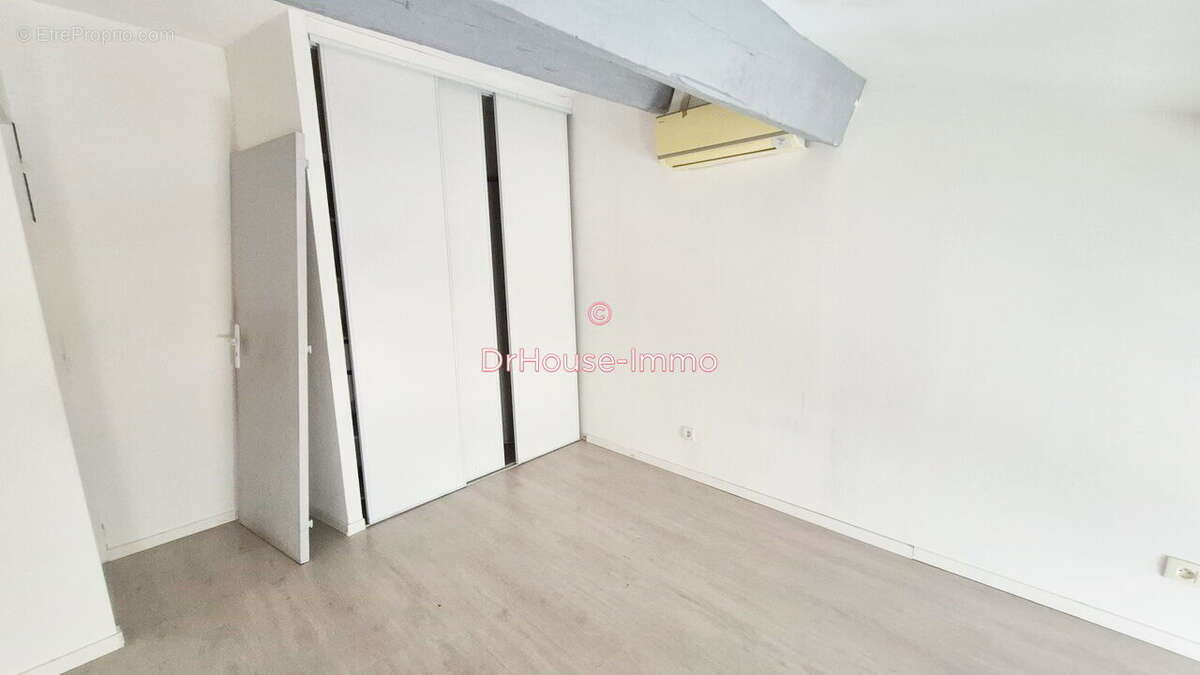 Appartement 70 m² à Marseille-14e  - photo 9