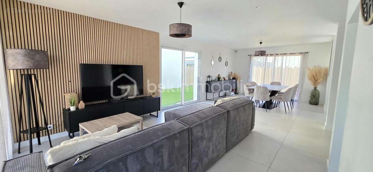 Maison à SAINT-SYLVAIN-D'ANJOU