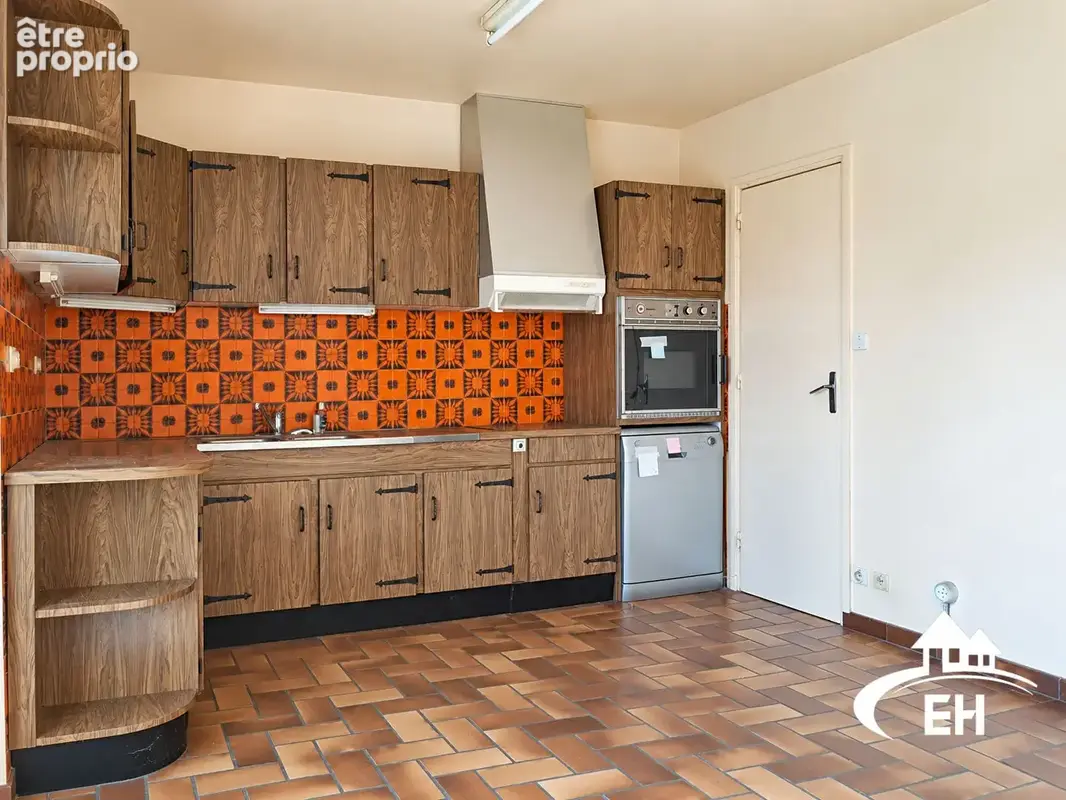 Maison familiale 147 m² - 4 chambres - Terrain de 2 215 m² - photo 4
