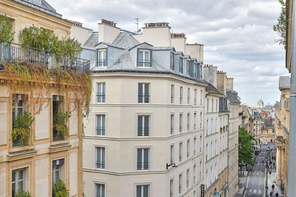 Appartement à PARIS-5E
