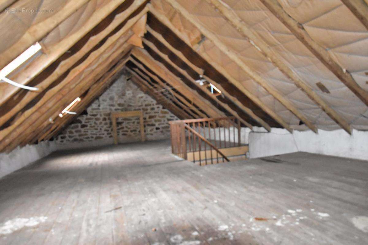 Maison à PLONEVEZ-PORZAY