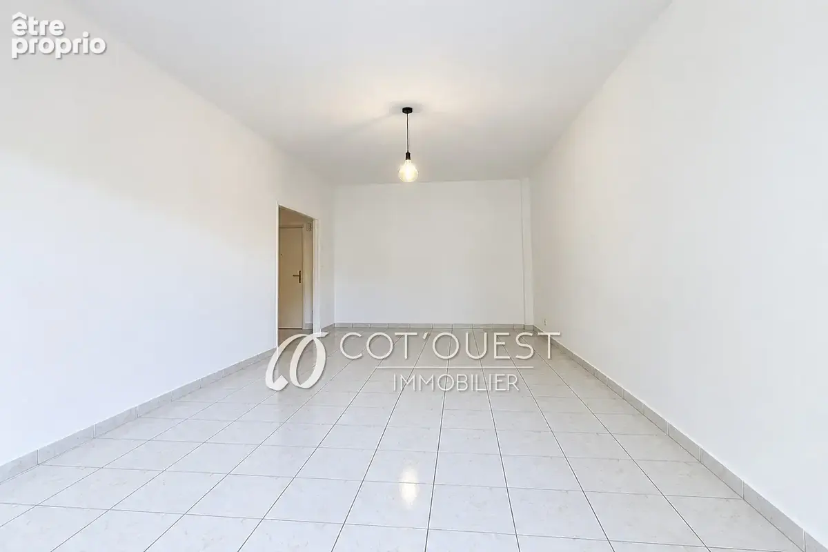 Appartement 2 pièces 57 m² à vendre à Nice (06200) - photo 2