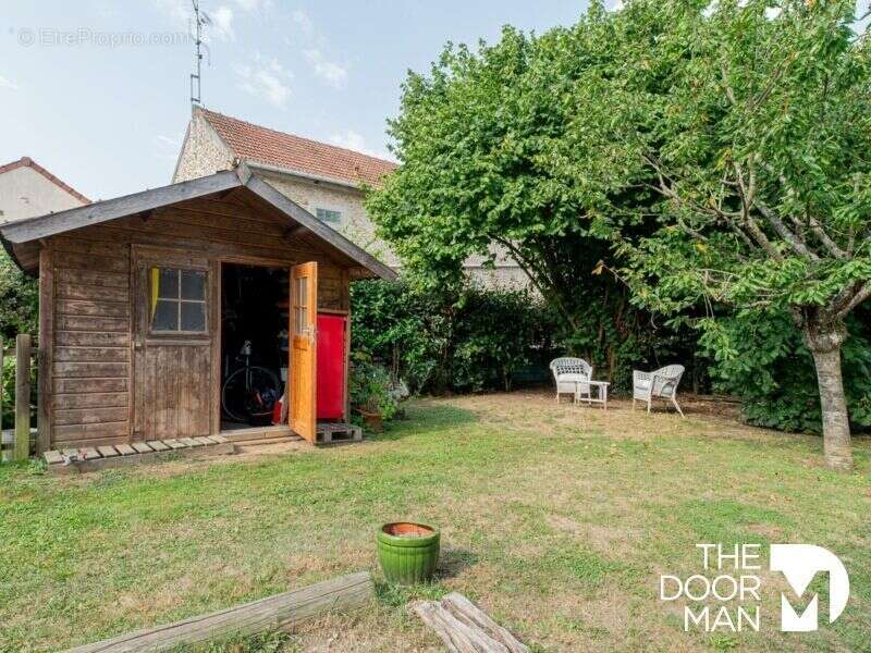 Maison à LE PERRAY-EN-YVELINES