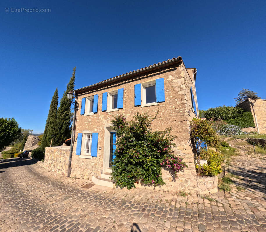 Maison à SOLLIES-VILLE