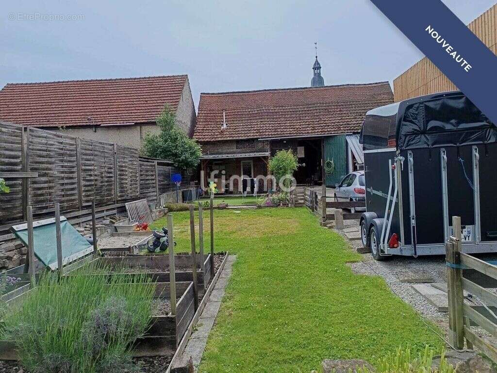 Corps de ferme entièrement rénové sur 23 ares avec paddocks - photo 6
