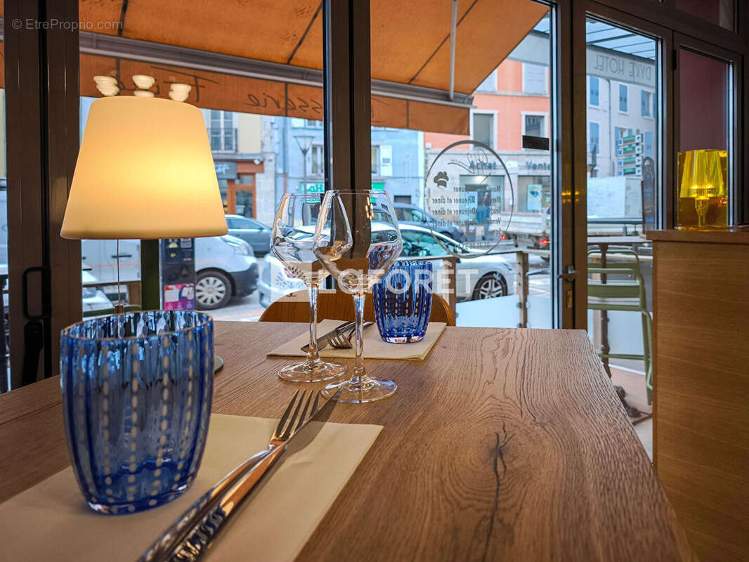 Commerce à LE PUY-EN-VELAY