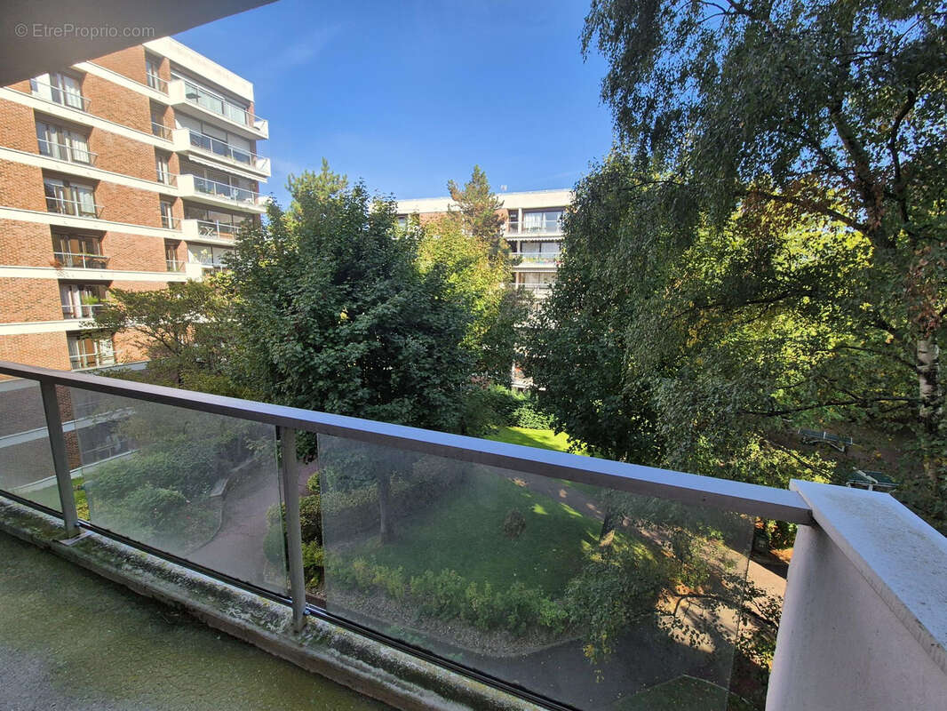 Appartement à JOUY-EN-JOSAS