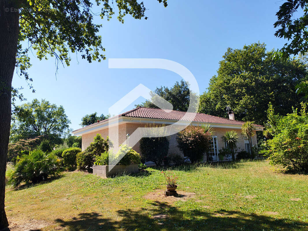 Maison à BRETAGNE-DE-MARSAN