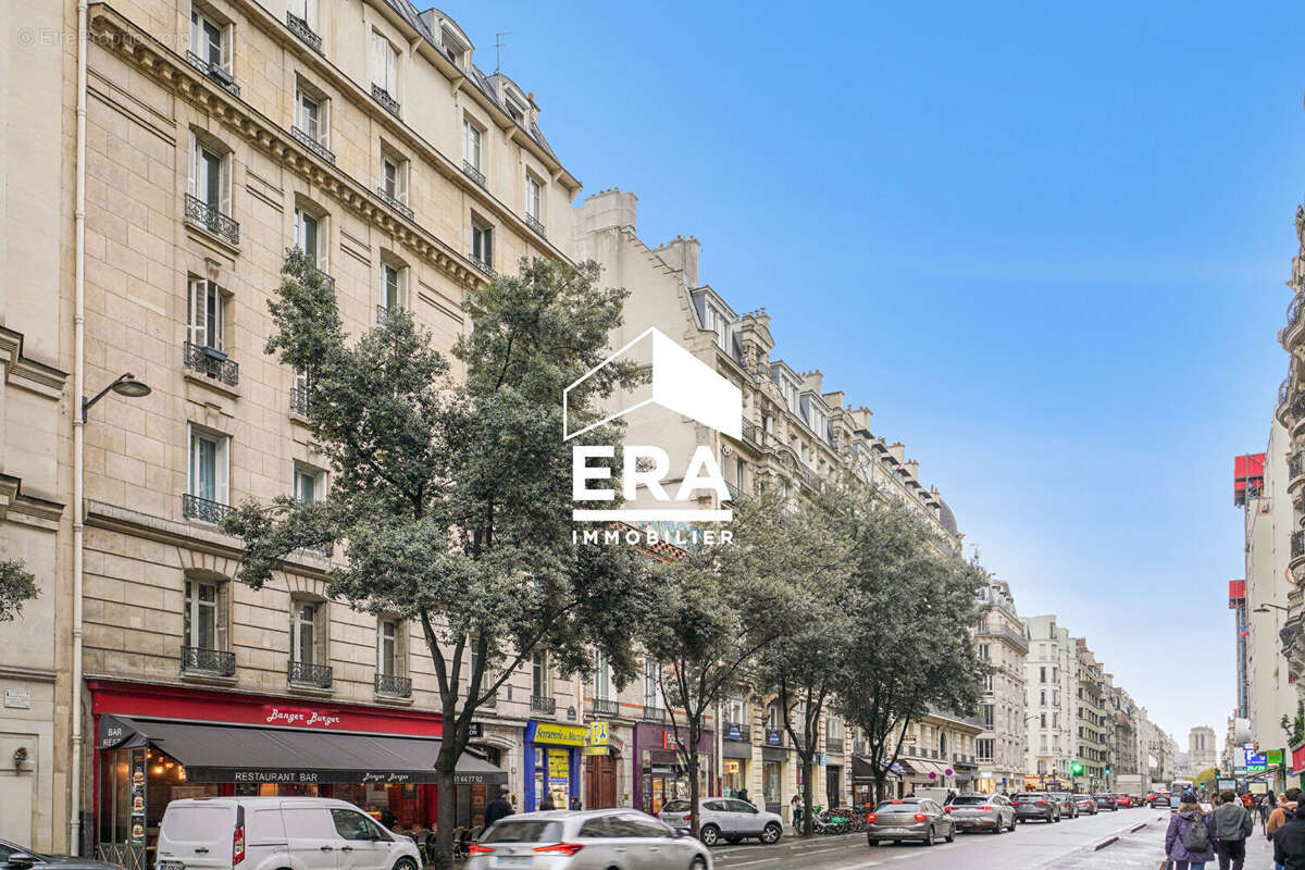Appartement à PARIS-3E