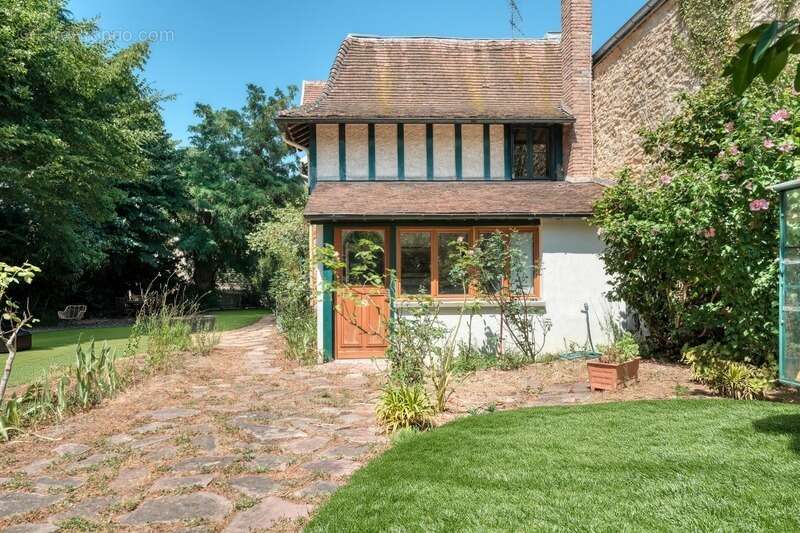 Maison à vendre 7 pièces ORSAY (91), centre-ville, 5 chambres, charme et authenticité, magnifique jardin - photo 12