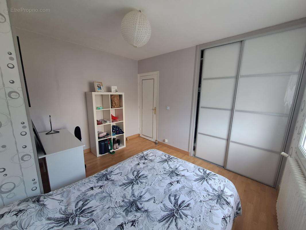 Maison 125 m² à Saint-Martin-Des-Champs  - photo 4