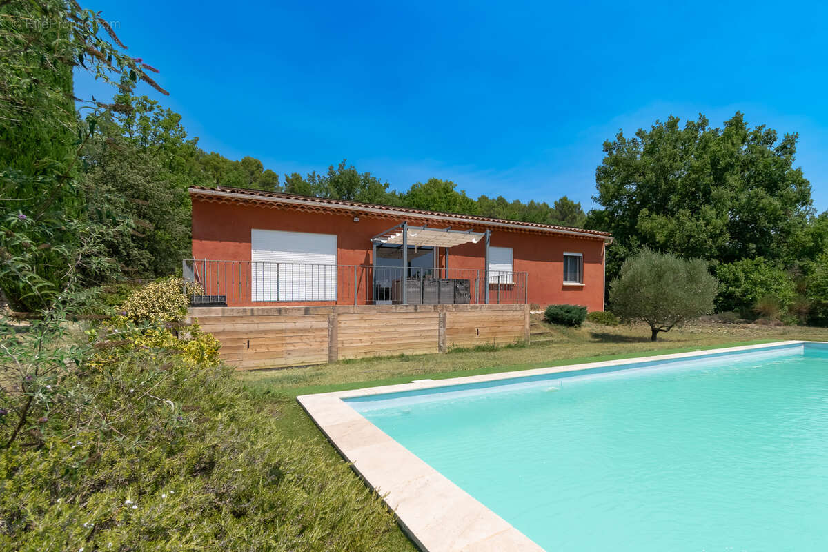 Villa avec vue panoramique sur le château de La Verdière - photo 22