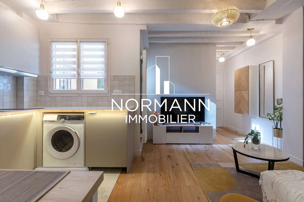 Appartement à PARIS-3E