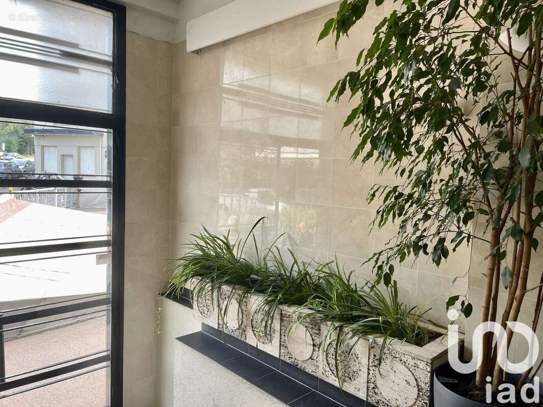 Photo 2 - Appartement à ISSY-LES-MOULINEAUX