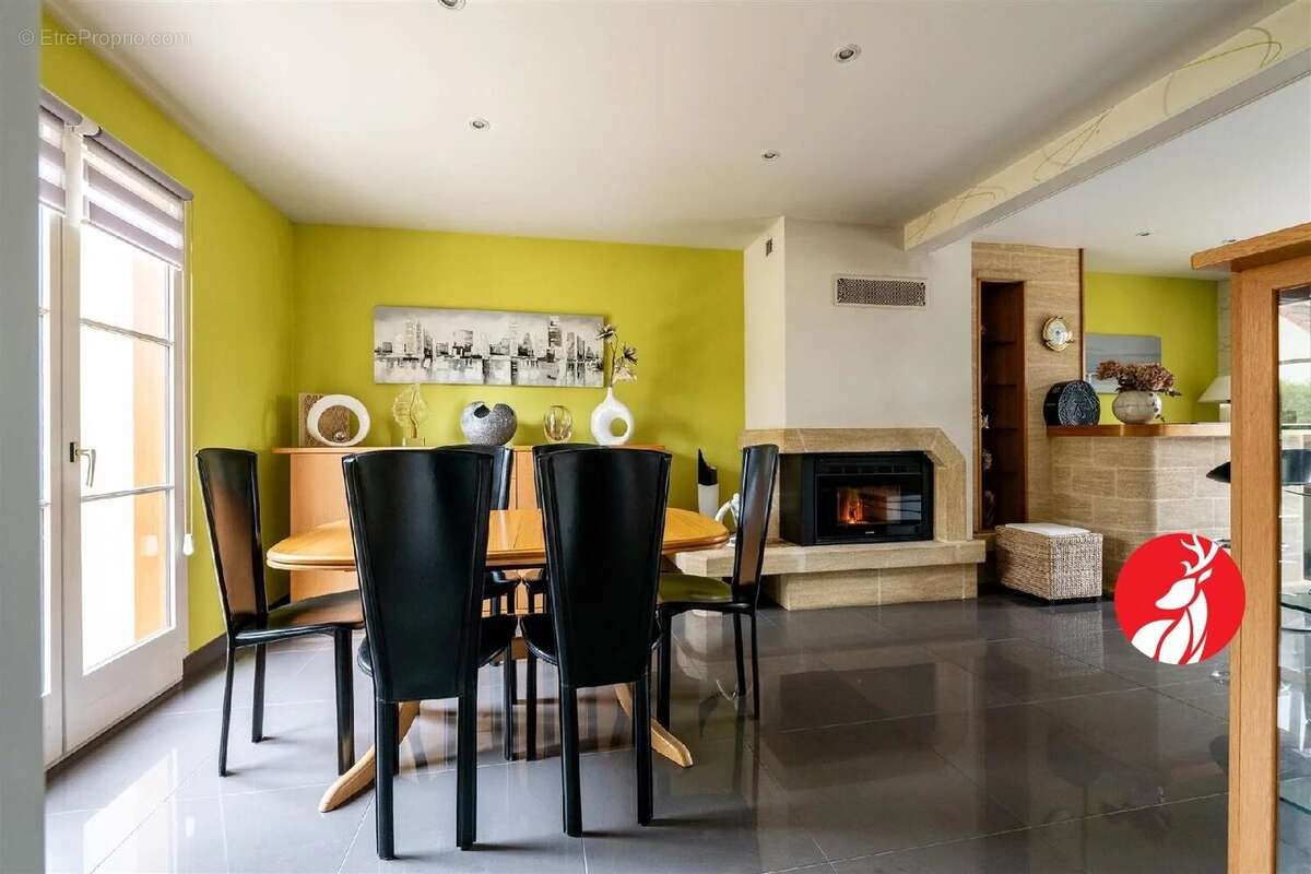 Maison à NOISY-SUR-ECOLE