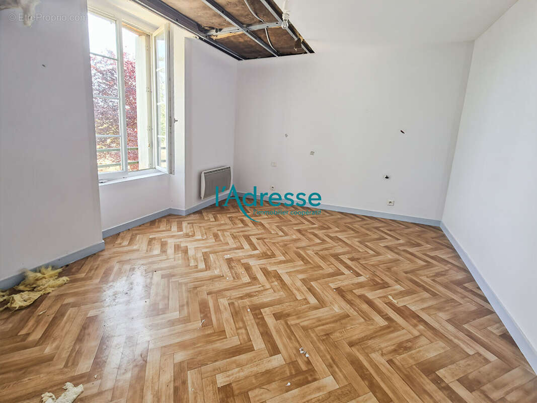Charmante maison deux chambres jardin et garage - photo 5