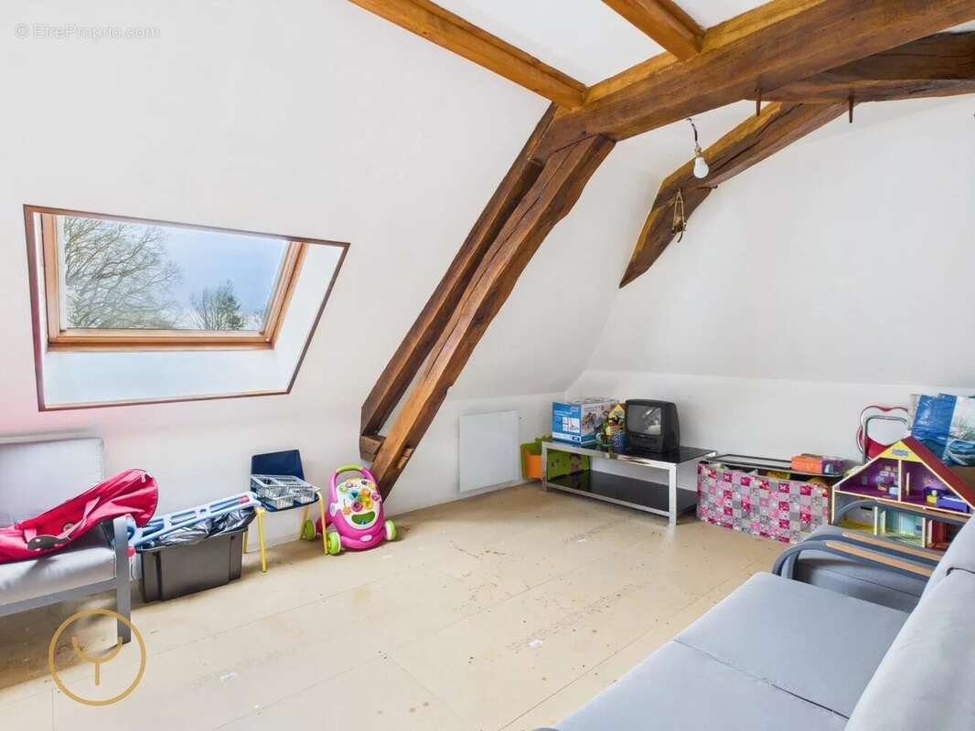 Maison à CHARNY-LE-BACHOT