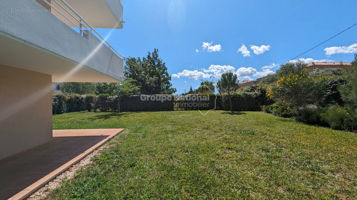 Appartement à LE LUC