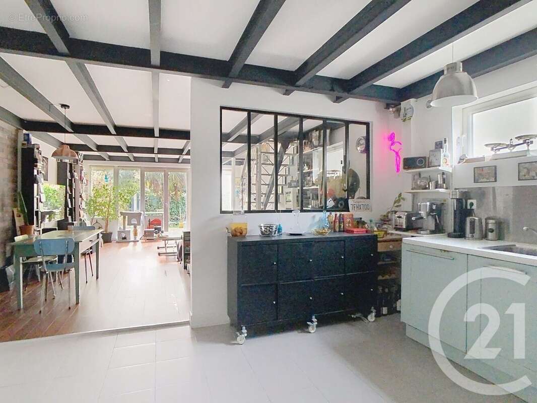 Photo 7 - Commerce à THIAIS