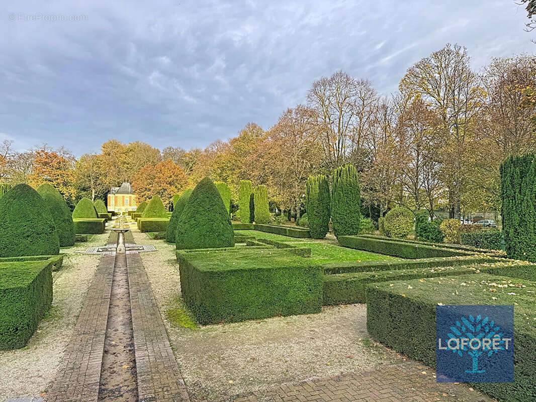 Appartement à CHILLY-MAZARIN