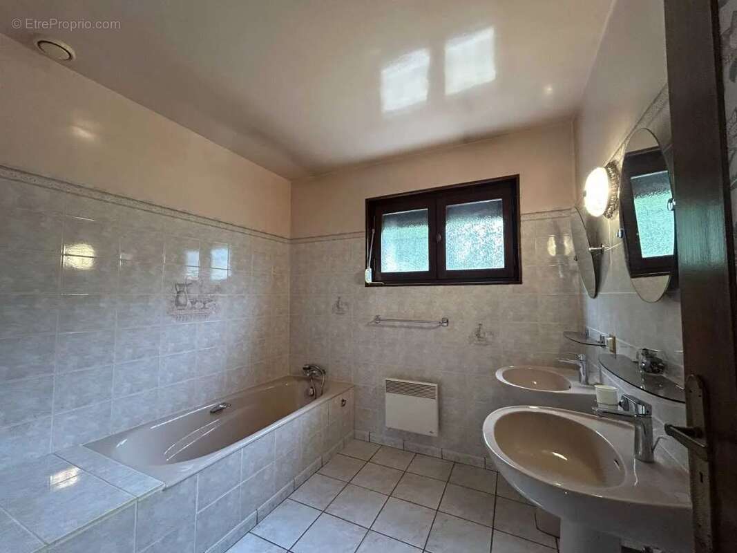 Maison a vendre en exclusivite - photo 6