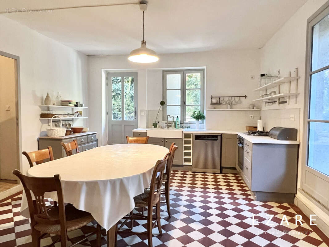 Maison à CHAMPAGNE-SUR-VINGEANNE