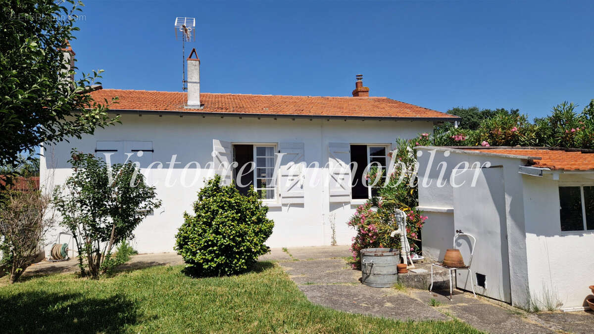 Maison à ROQUES