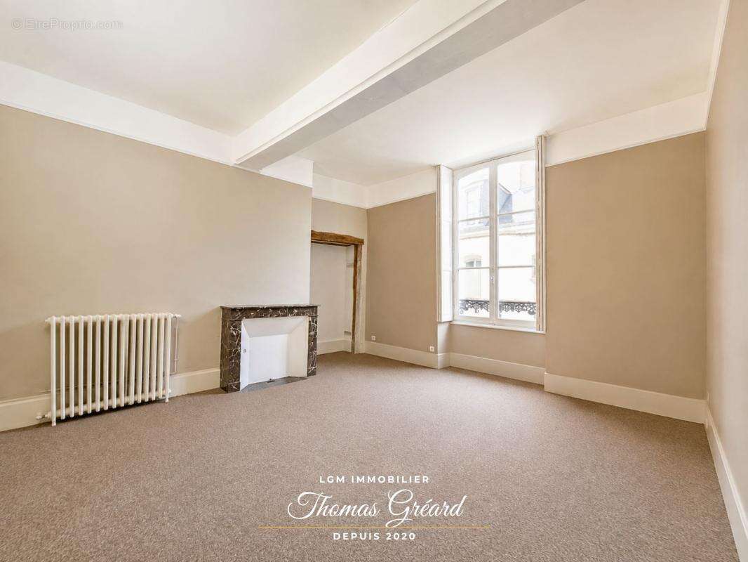 Maison ancienne 156 m² 4 chambres avec cour et balcon – Hyper centre Châteaudun - DPE en D - photo 9