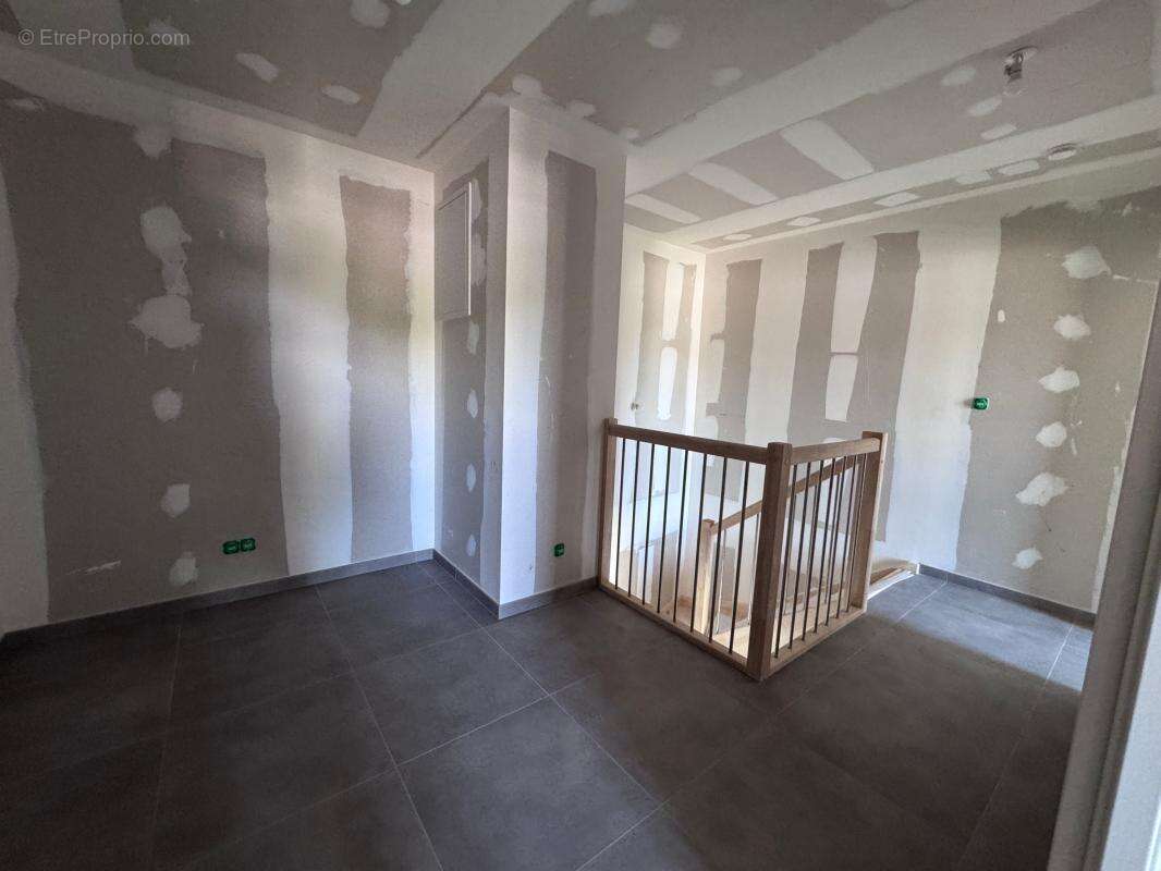 Appartement À Vendre - photo 6