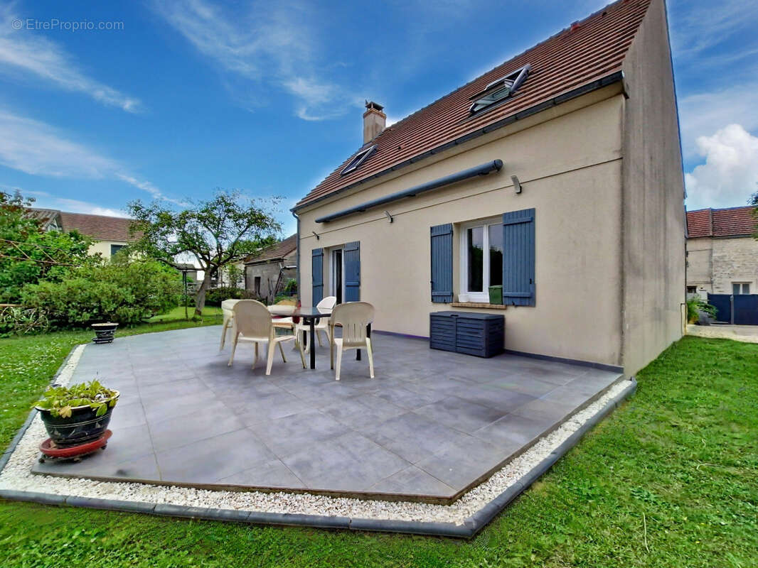 Maison à MARINES