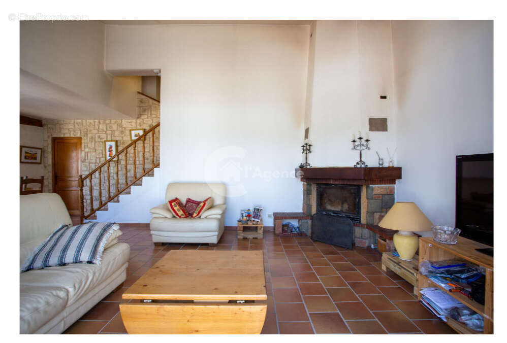 Maison à VALBONNE