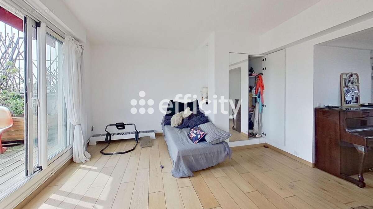 Appartement à PARIS-7E