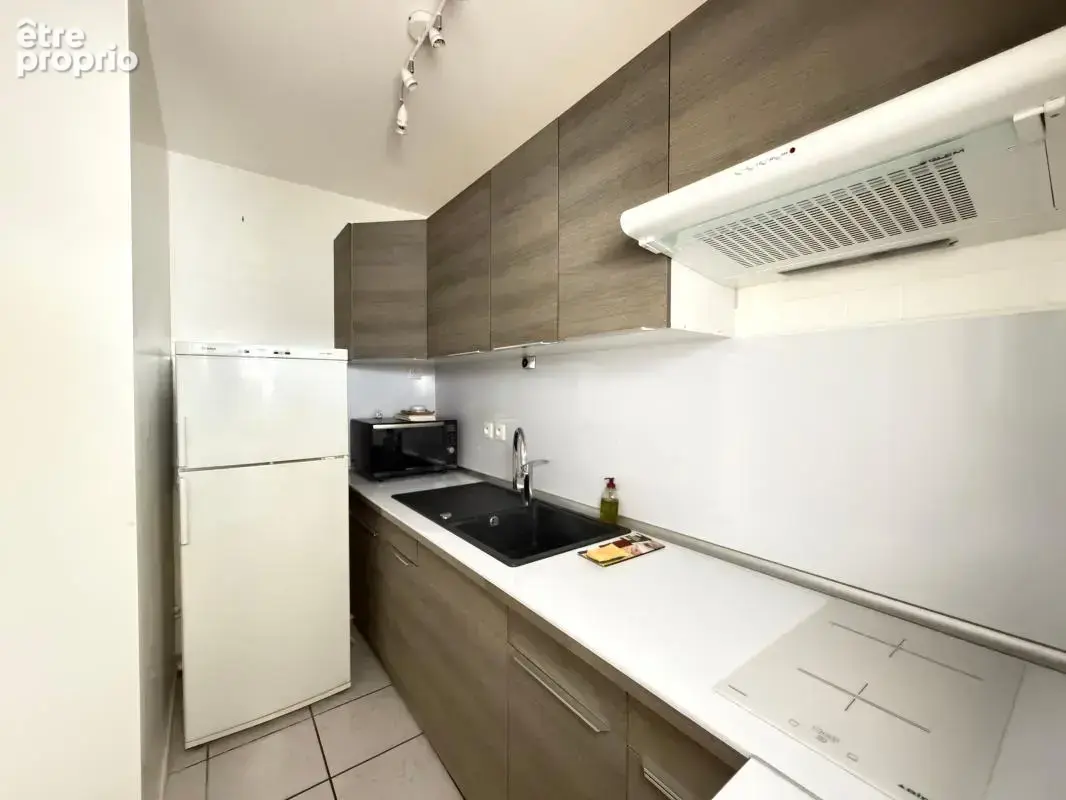 Bel Appartement 2 Pièces + Parking en Centre ville - photo 6
