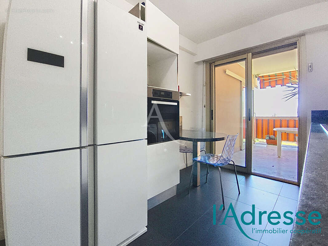 4p 104 m²  + terrasse, vue mer, garage et cave - photo 7