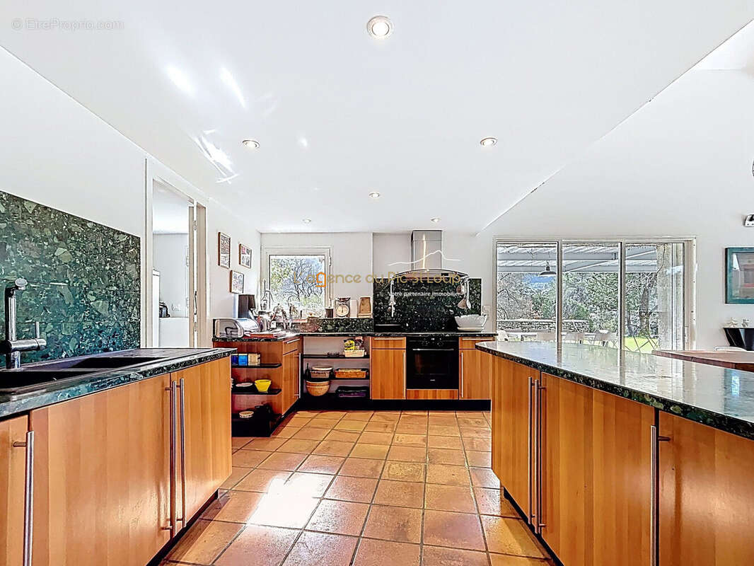 Maison à MAS-DE-LONDRES