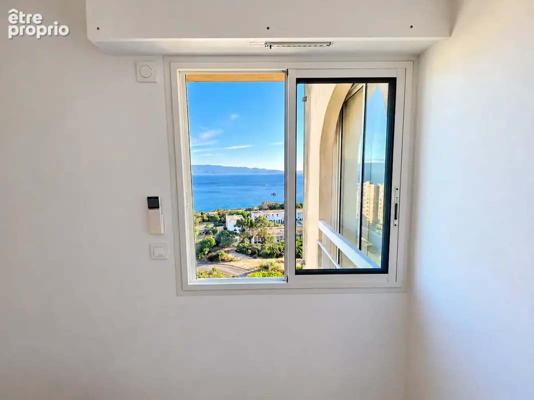 Exclusivité   ajaccio, route des sanguinaires f4 de 100 m2 traversant avec vue mer   terrasse   garage   dpe b - photo 22