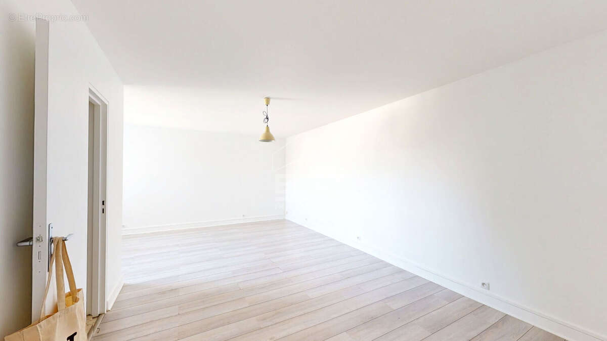 Appartement à PARIS-19E