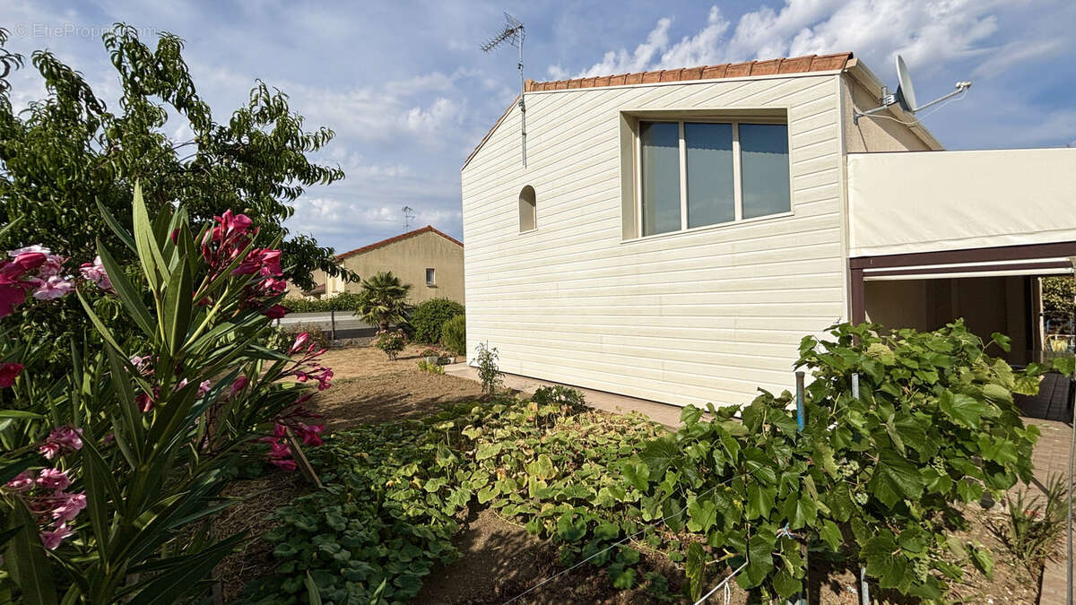 Maison à vendre - Beaux volumes - Chemillé-en-Anjou - Frais d'agence réduits ! - photo 8