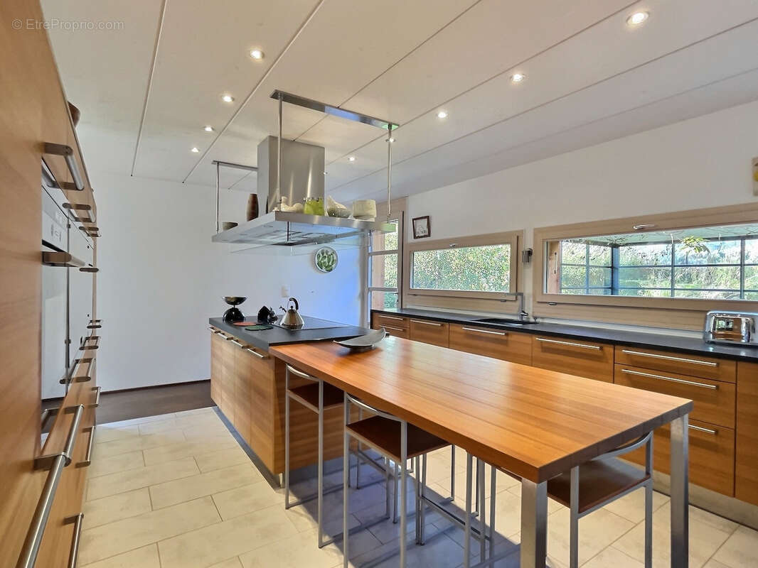 Maison à DIVONNE-LES-BAINS